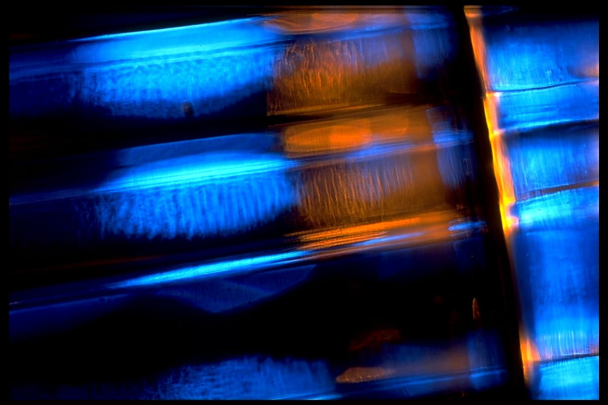 Ciemnoniebieskie, niebieskie, światło, oświetlenie, elektryczne niebieskie : darmowe tapeta na pulpit 1600x1066